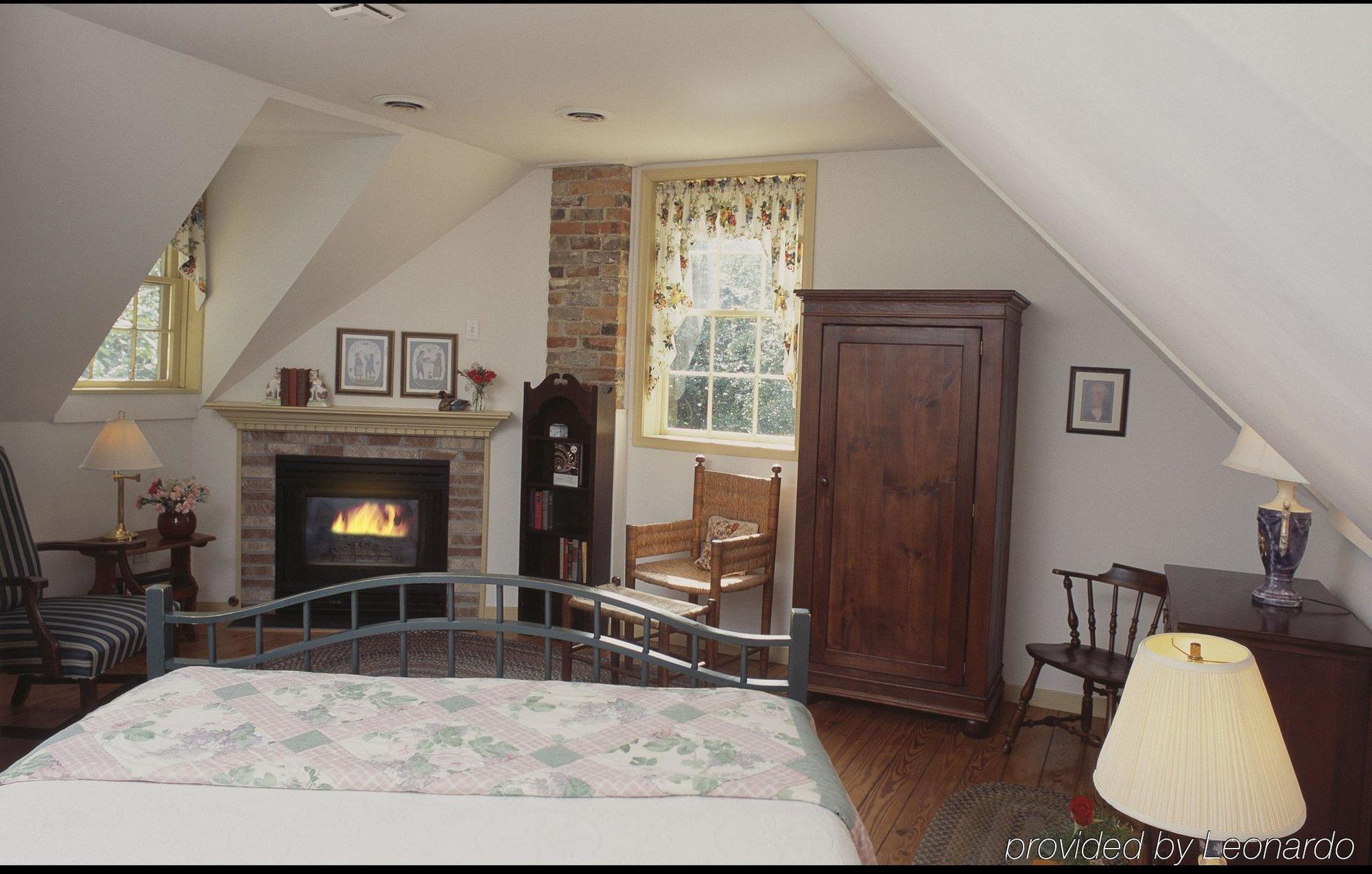 Cedars Of Williamsburg Bed & Breakfast Exterior photo